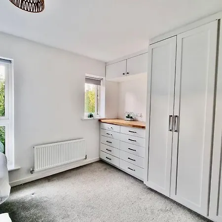 Deluxe 2-Bedrooms Hideaway In Ashford, Great Location, Close To M20 Ashford  Exterior photo