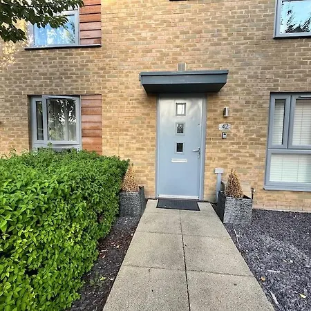 Deluxe 2-Bedrooms Hideaway In Ashford, Great Location, Close To M20 Ashford  Exterior photo